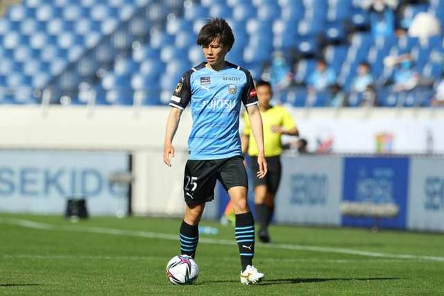 新老对决C罗PK亚马尔!"双牙"决战难逃平局魔咒