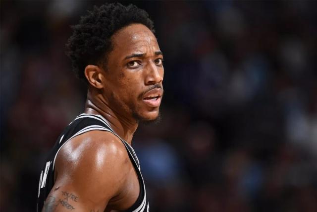 班凯罗27分米切尔50分 魔术力克骑士3-3进抢七