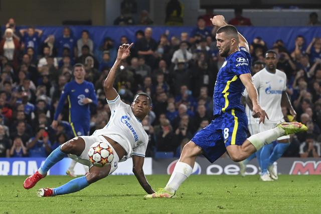 穆勒社媒晒与弟弟合影：圣诞快乐