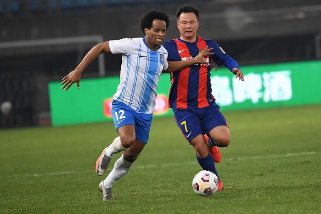 英超上演同分PK争四卡位战 数据:曼联力克维拉