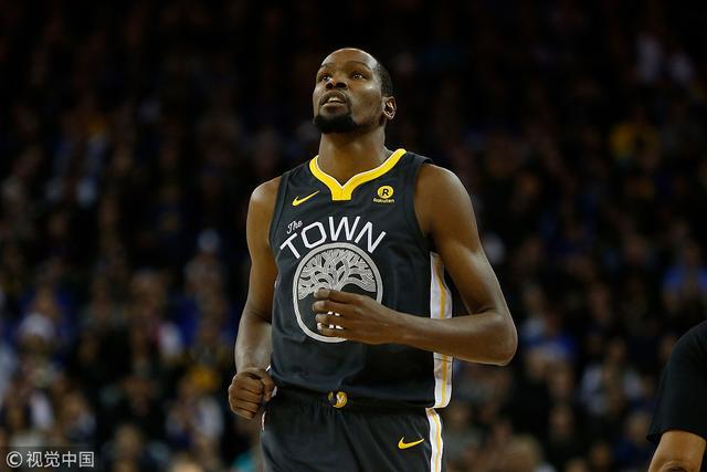 萨林杰31+15深圳2-1北控晋级八强 陈国豪30+9